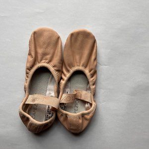 Capezio Girls " Lily"  Full Sole Ballet Pink leather ballet shoes size 11M EUC